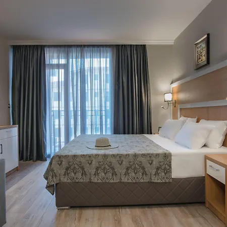 Tia Maria - Premium Hotel
